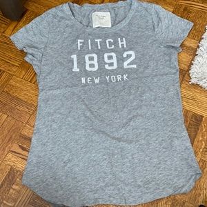 ABERCROMBIE AND FITCH T SHIRT